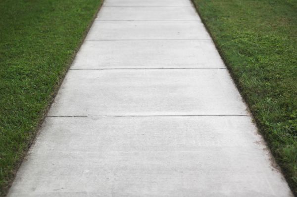 Cost of Concrete Walkway Replacement in Irvine