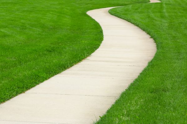 Walkway Building in Irvine