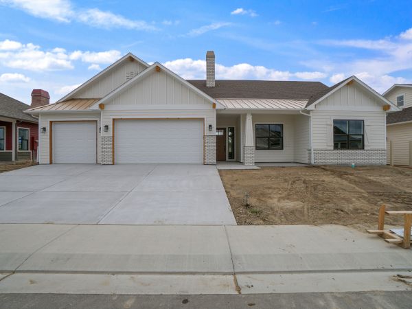 Driveway Apron Paving in Irvine