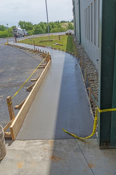 Concrete Sidewalk Paving in Irvine